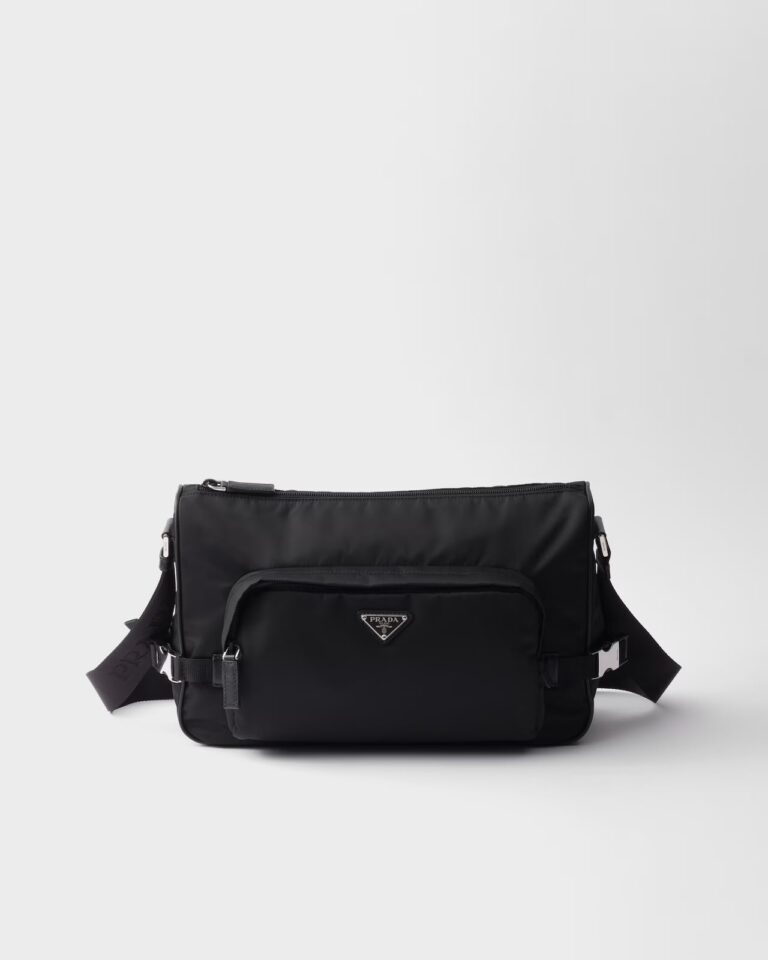 Grand sac Prada porté épaule en Re-Nylon et Saffiano
